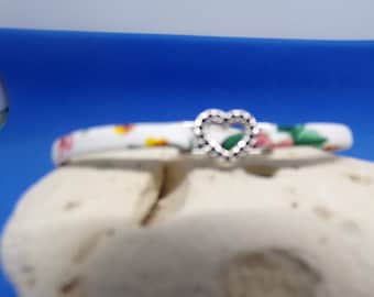 Codon bloomed with busy Pearl Heart bracelet