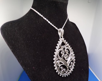 Lovely antique silver pendant necklace