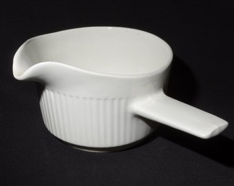 Vintage Johnson Brothers Johnson Bros Athena Handled Gravy Boat England white ribbed rim rib Ironstone