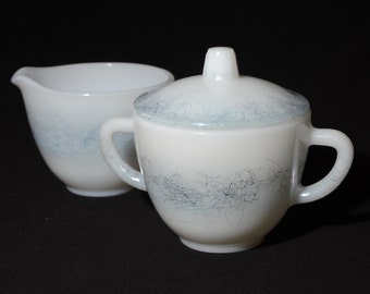 FEDERAL GLASS gray iridescent Drizzle FEG2 Milk Glass Creamer & Sugar Set lid Vintage white Glass Milk Jug creamer and sugar bowl