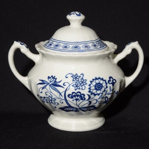 J&G Meakin Classic White Blue Nordic sugar bowl lid white blue flowers Bone China Vintage Ironstone