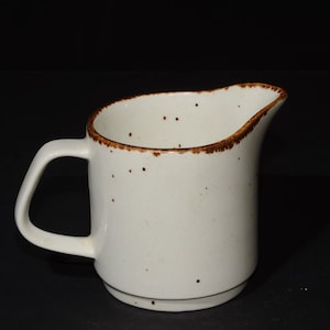 J & G Meakin England Lifestyle off-white speckled in brown vintage creamer pottery c.1970s farmhouse decor cottage chic dinnerware OT
