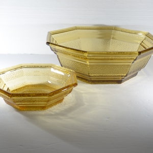 Vintage Anchor Hocking amber Glass octagon base mid century chip & dip bowl Amber Pebbled salad bowl mint condition ot