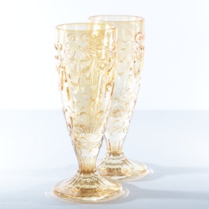 Set of 2 Amber drinking glass footed Vintage wine beer raised design drinkware pedestal pressed glass ot