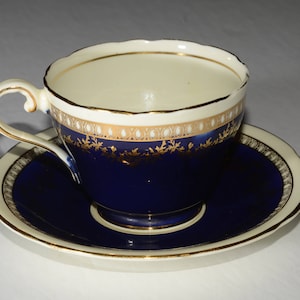 AYNSLEY Vintage Cobalt Blue Aynsley Teacup and Saucer Vintage Teacup in Classic Cobalt Bone China Gold Rimmed England