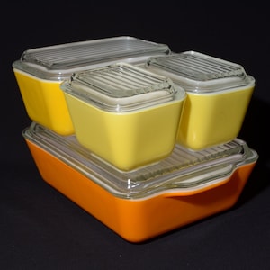 Pyrex daisy refrigerator set hotsell