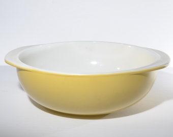 PYREX mustard yellow round casserole vintage pyrex cocotte made in USA 024 2 Qt pineapple AP