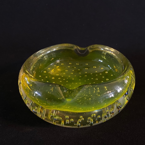 Murano Glass heavy glass Italy controlled bubbles ashtray bowl round vintage art glass yellow lime green slot tobacciana