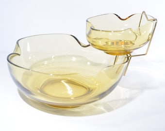 Vintage Chip-n-Dip Anchor Hocking Chip and Dip Bowl Set amber glass bowls Accent Modern yellow Clover Shaped brass frame CHIPS