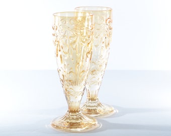 Set of 2 Amber drinking glass footed Vintage wine beer raised design drinkware pedestal pressed glass
