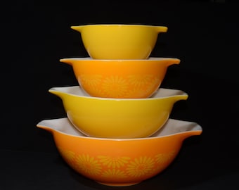 PYREX Daisy Citrus Cinderella Nesting bowls 441 442 443 444 Vintage Pyrex Mixing Bowls 1960s full set yellow orange