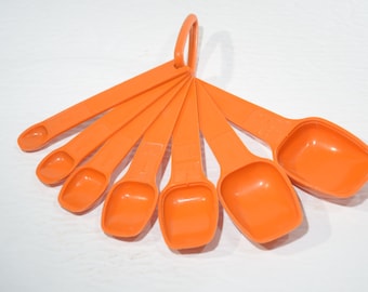 vintage Tupperware measuring spoons  choose full set or replacement pieces
