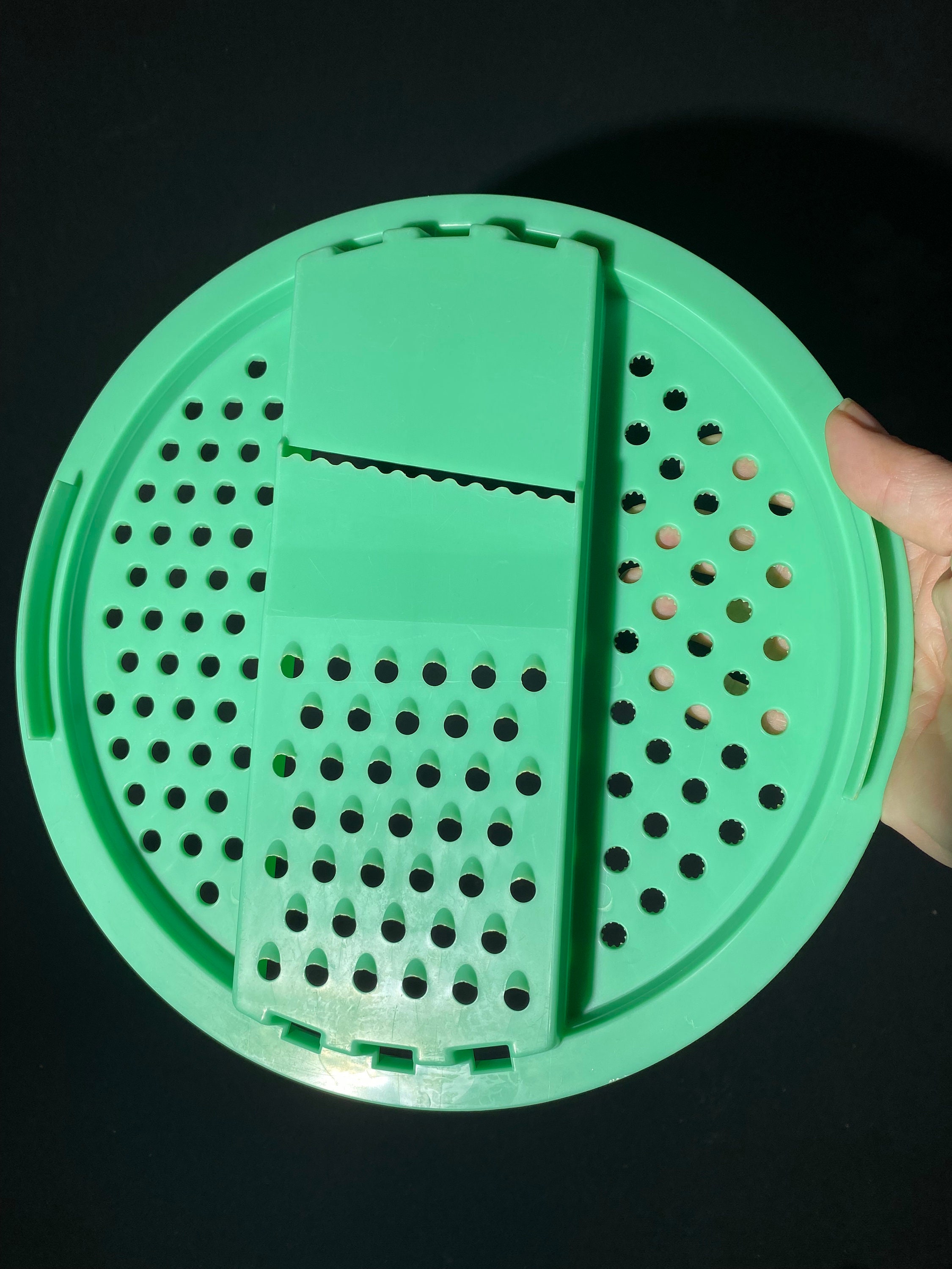 Tupperware Cheese Grater, Bowl, Lid Jadeite Green/white Shred Grate Vintage