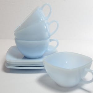 FIRE KING Charm Azurite Blue set of 4 teacup and saucer vintage &quot;C&quot; handles Collectible squared saucer 1950s azurite blue Azur-ite