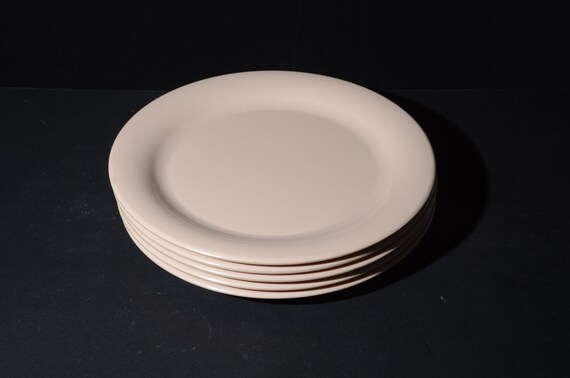 Tupperware dinner plates Clearance