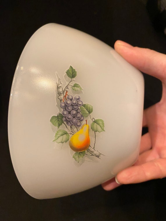 ARCOPAL Fruits de France ヴィンテージミルクガラスボウル、ホワイト