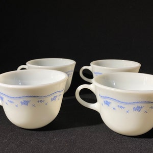 PYREX Set of 4 Morning Blue Teacup no saucer vintage tea cup blue floral pattern milk glass coffee tea cup