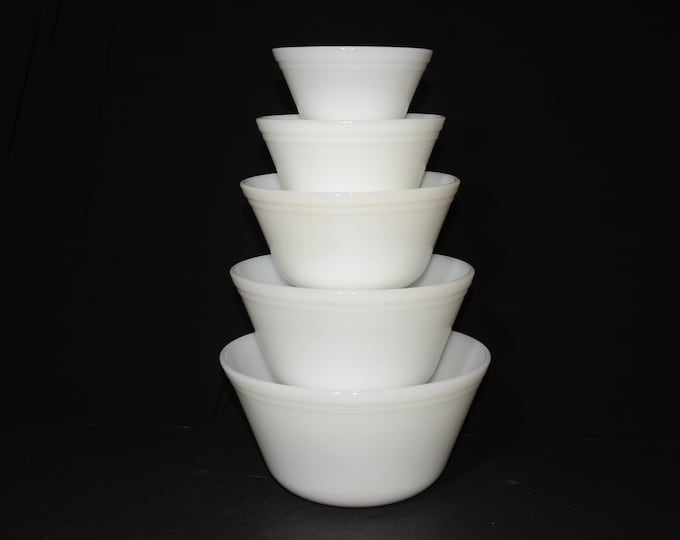 Set of 5 FEDERAL GLASS White Mixing Bowls Serving Bowls Milk Glass