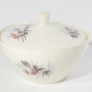 Vintage Ridgway Leafy Way sugar bowl with lid Ironstone England MCM Staffordshire 1959