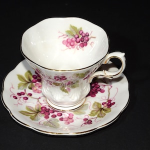 Taza de té y platillo ROYAL ALBERT con base de cosecha aleatoria Kent con borde dorado, porcelana vintage de Inglaterra, forma lírica, cosecha de uva