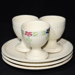 WEDGWOOD Edme Set of 2 eggcup saucer 5 inches cream England vintage rib 1930s USA patent 61238 replacement Easter