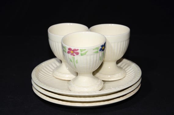 WEDGWOOD Edme Set of 2 eggcup saucer 5 inches cream England vintage rib 1930s USA patent 61238 replacement Easter