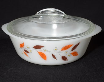 GLASBAKE baking dish casserole dish Vintage lid leaf orange brown tab handle round rare 2 Qt mint condition