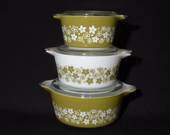 PYREX Spring Blossom Green Crazy Daisy Casserole dish set lid Milk glass Vintage 473 474 475 1970s a