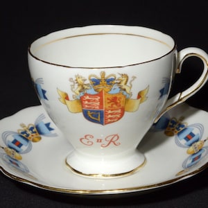 Foley theekopje en schotelset Kroning Koningin Elizabeth 1953 Bone China Engeland gouden rand Kroon Koninklijk