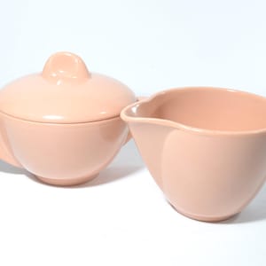 Vintage MELMAC MAPLEX pastel salmon pink creamer sugar bowl Mid century Hard Plastic Melamine Dinnerware Camping set  Canada