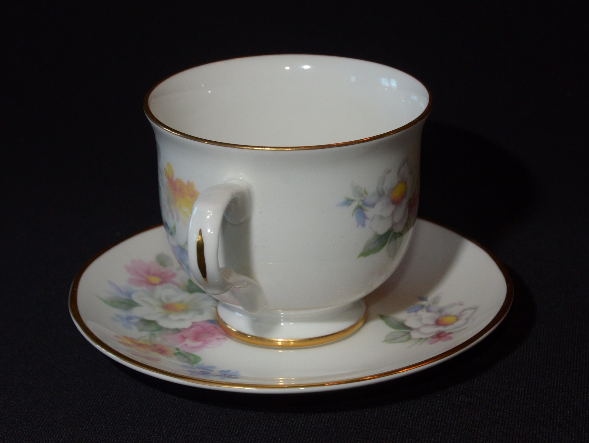 ELITE Bone China Footed Teacup and Saucer Set Gold Rimmed England ...