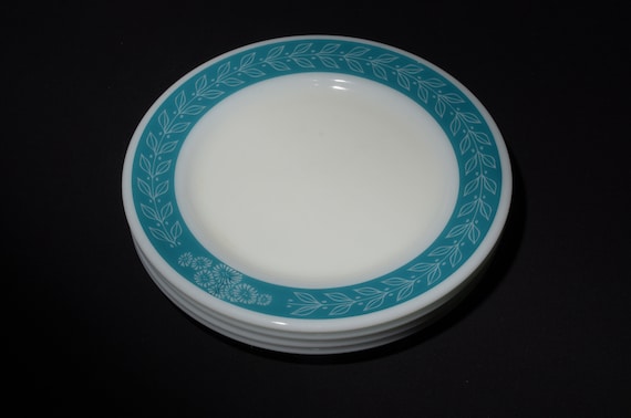 PYREX Set of 4 Turquoise Laurel Leaf Dinner Plate Vintage Pyrex 9