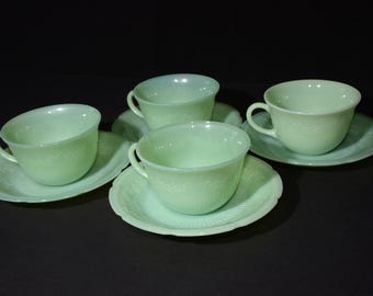 ファイヤーキングゴールドトリムリッシュトレー ディバイデッドレリッシュトレイ | ゴールドリム白 - マメチコ Fashion