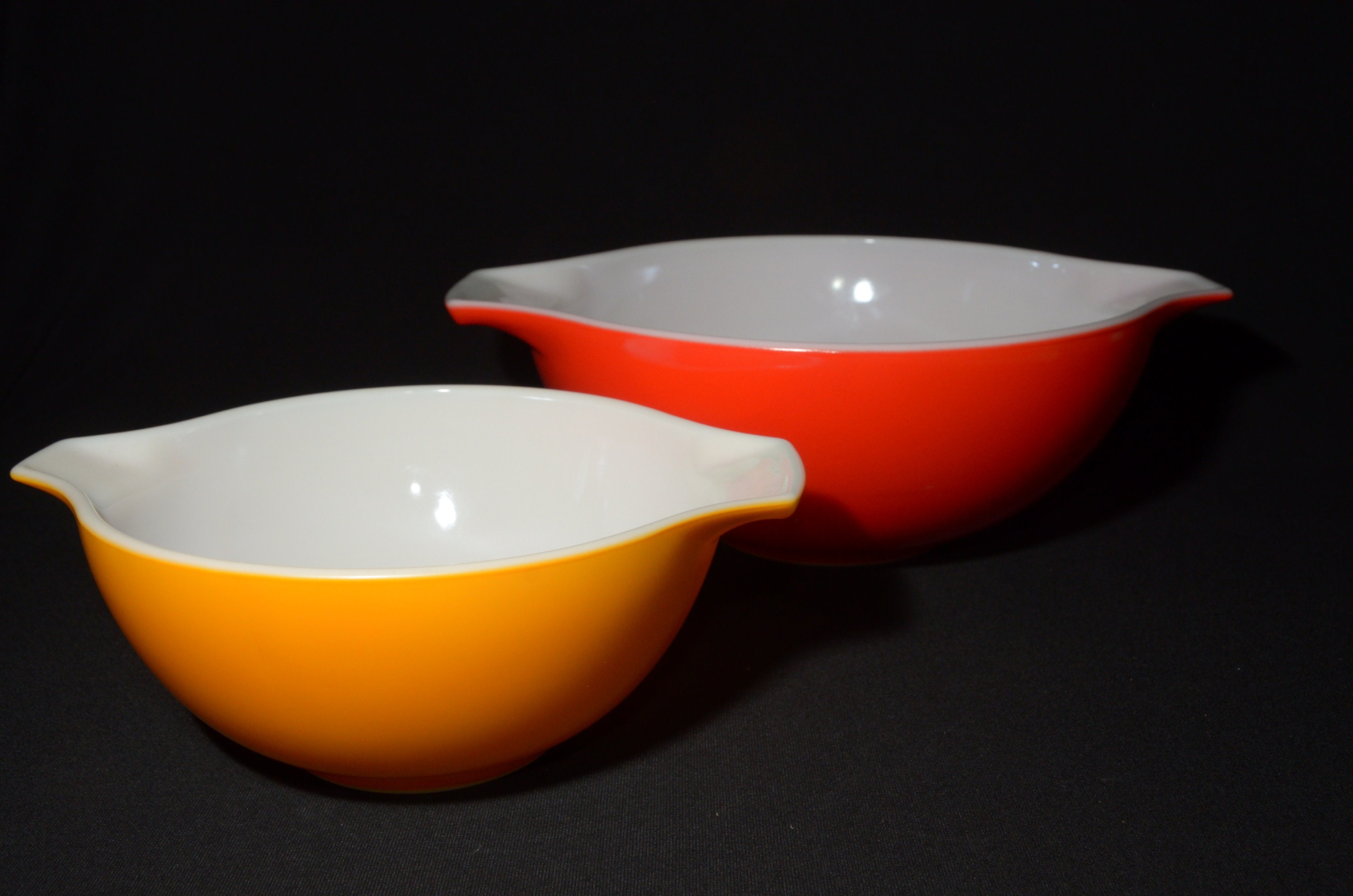 PYREX FRIENDSHIP Cinderella Bowl Set Nesting Bowls Vintage 1970s