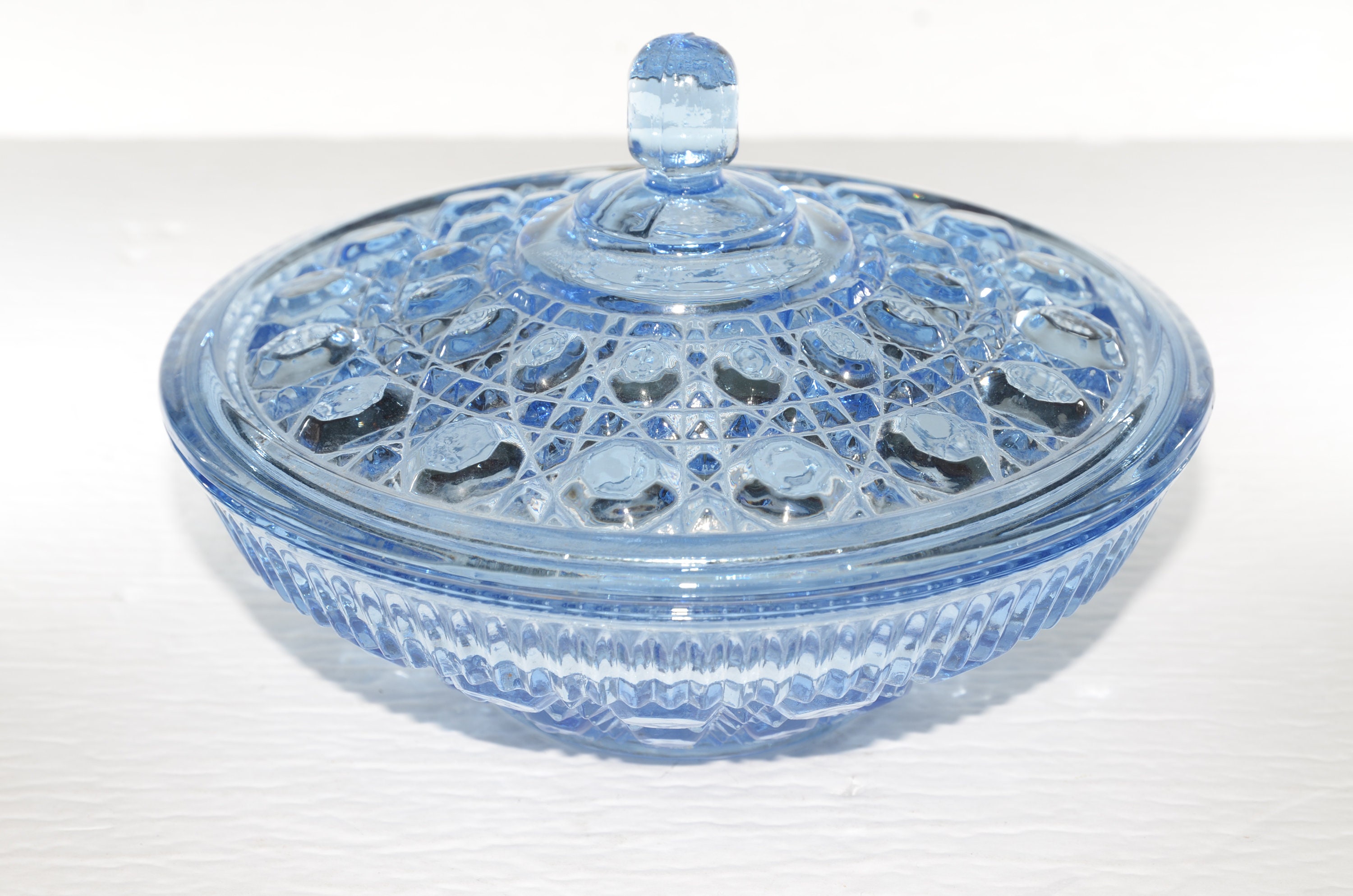 Collectibles Art & Collectibles Collectible Glass Vintage candy dish