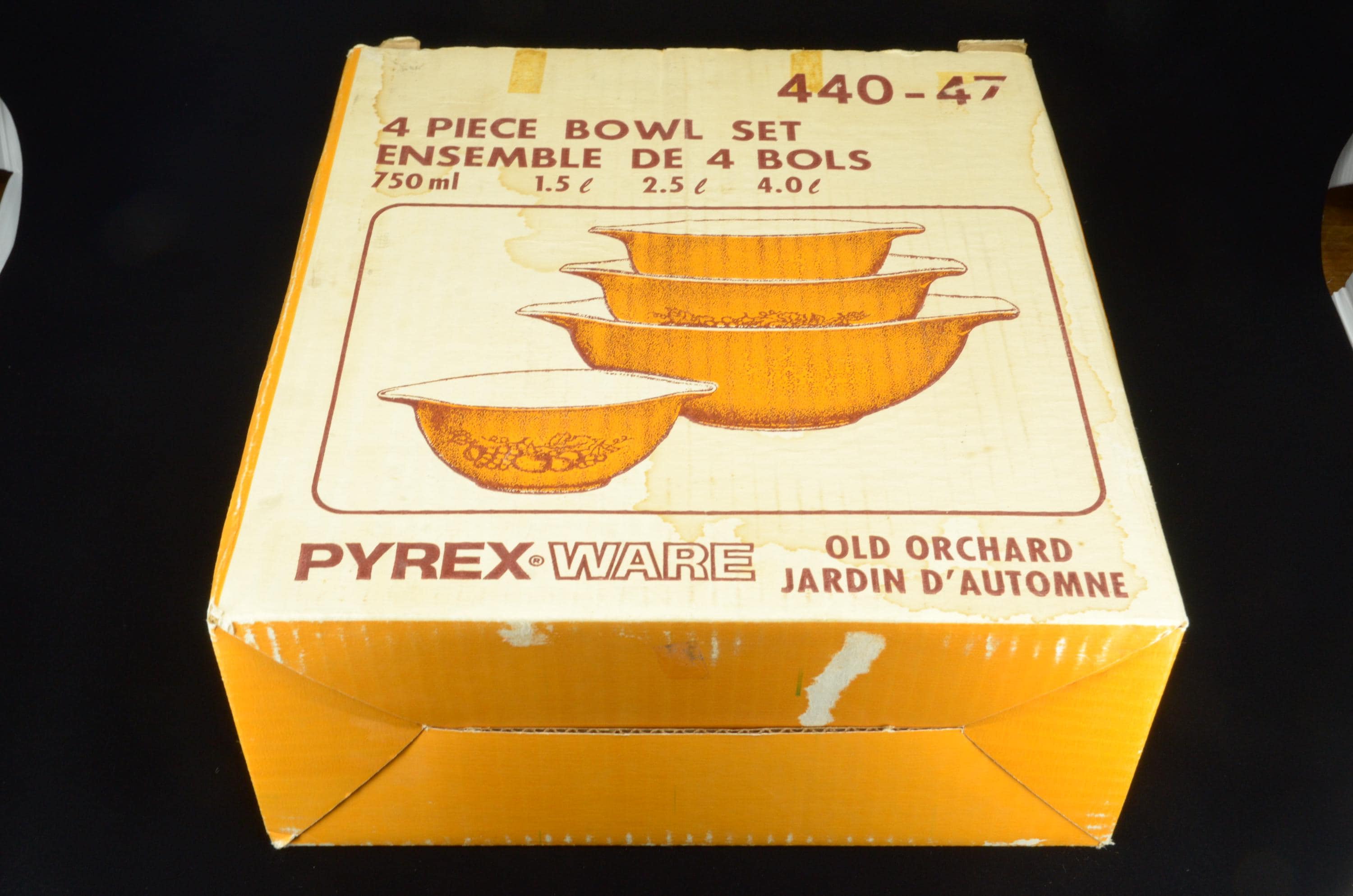 PYREX 440-47 Old Orchard Cinderella Mixing Bowl Fruit 441 442 443