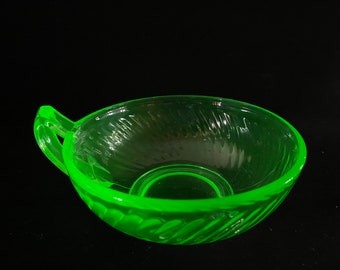 US Swirl Green Depression Glass  Cream Soup Bowl handled 5.5"D vintage handle spiral Uranium glass