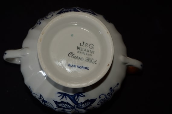 J&G Meakin England 蓋付きボウル Vintage J&G Meakin England Classic White Sugar Bowl with Lid