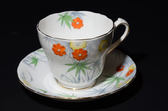 ROYAL CHELSEA Teacup and saucer mint condition Pattern #3882A-R England gold gilt vintage floral orange flower yellow flower