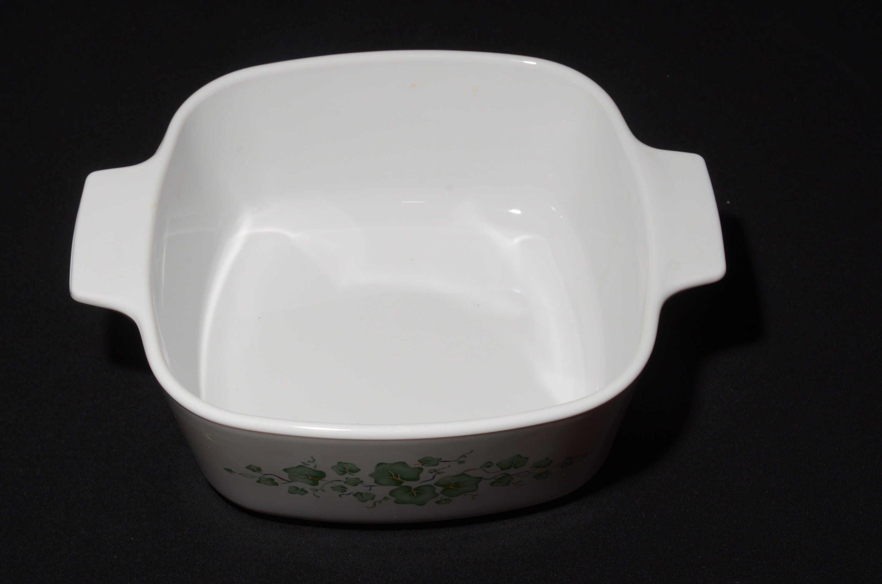 CORNING WARE 1-1/2 Qt Vintage Callaway Green Leaves Casserole