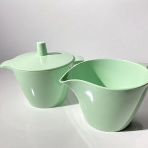 Vintage MELMAC Stylized Dinnerware Melamine Creamer and Sugar Bowl with Lid Mint green Hard Plastic RPL Canada green htf