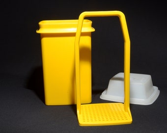 Yellow Tupperware pick a deli 1330 container pickle keeper olives peppers Mid century Hard Plastic made in Canada 1332 picker 1331 ot