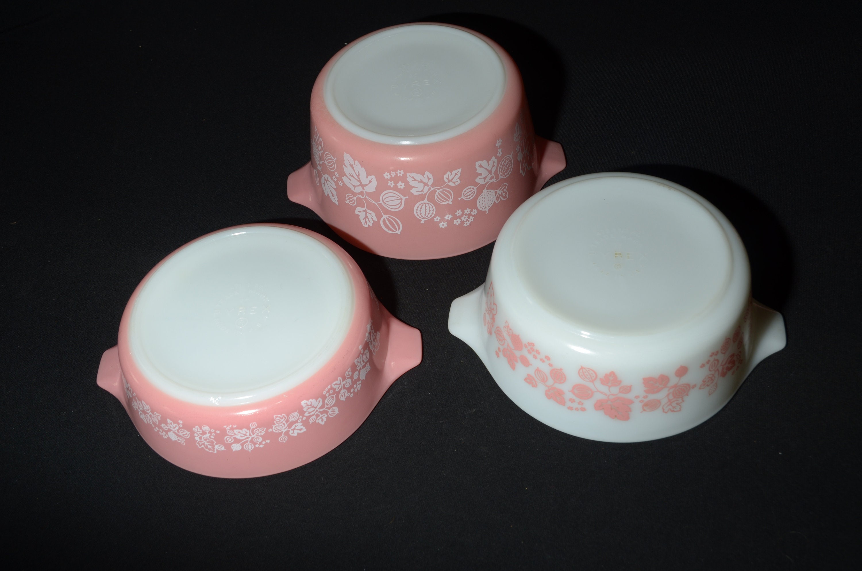 パイレックス ピンク グーズベリー キャセロール皿 3点セット 蓋付き