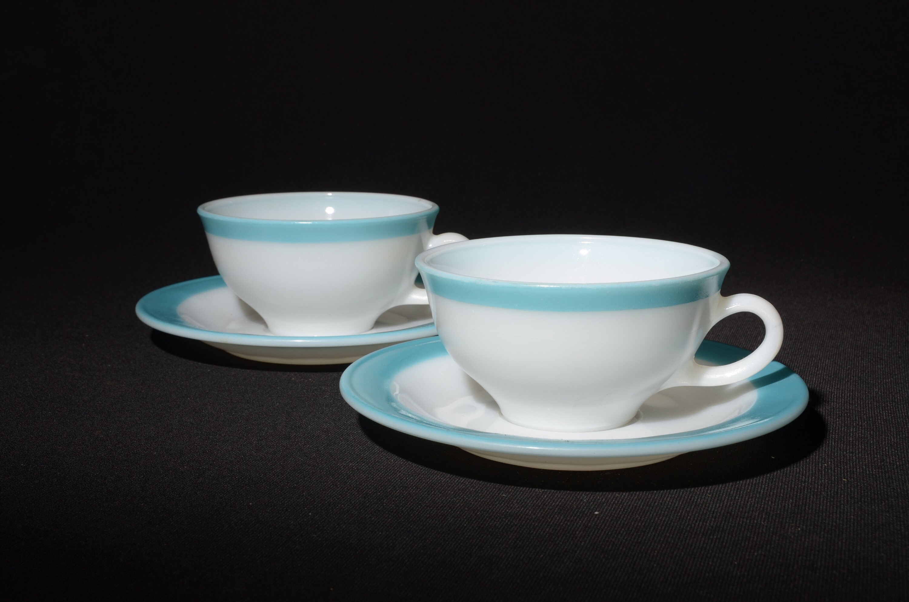 PYREX ブルーバンドボーダーリムティーカップ＆ソーサー 2個