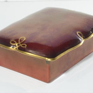 Vintage Rouge Royale Carlton Ware candy box vintage Trinket box candy dish with lid Handpainted lusterware England light CRAZING CHIP ot