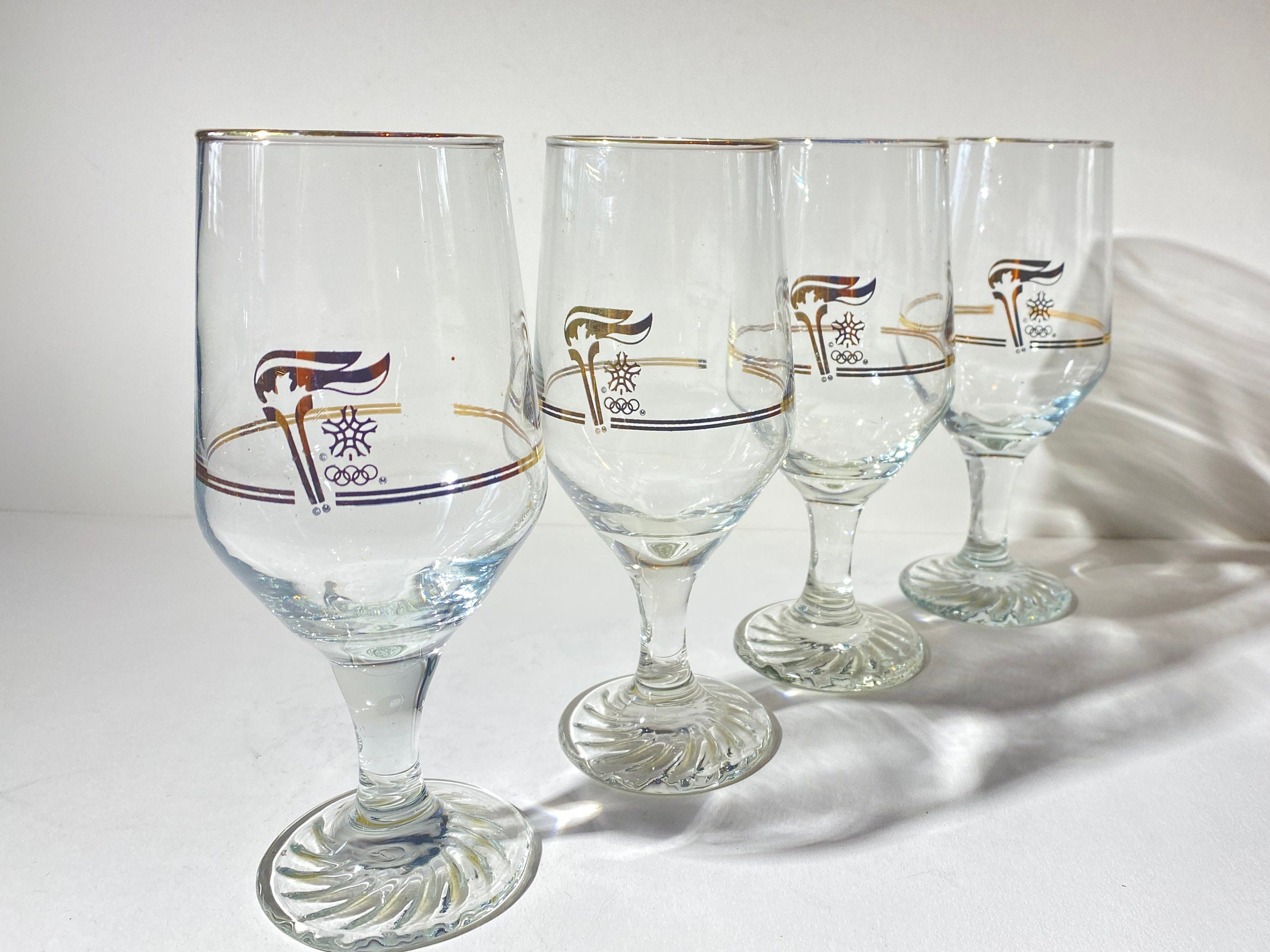 Set of 4 Canada Olympic 1988 Wine Glasses Gold 7.25 Tall Vintage