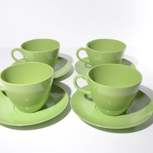 Vintage Set of 4 avocado green MELMAC Maplex Teacup and saucer sets Mid century Hard Plastic Melamine cups mug Canada Quality Dinnerware
