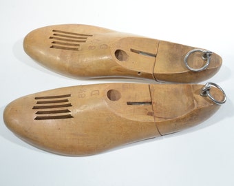 Pair of Wood Shoe Form Cobbler Shoe Mold Wood Art Wood Shoe Form
