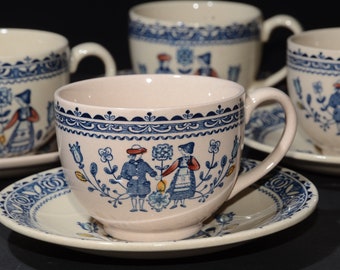 Set med 4 vintage Johnson Brothers Hearts and Flowers Staffordshire tekoppar och fat Gammal granit England Ironstone tekopp