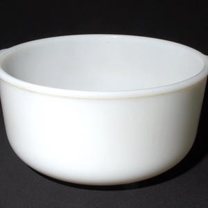 Vintage White Glasbake Sunbeam Milk Glass Mixer Bowl Stand Mixer 19CJ  Farmhouse Kitchen White Kitchen Bakeware Tab Handles